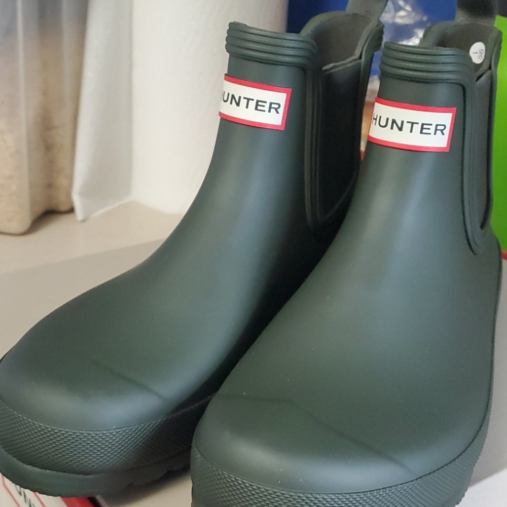 Hunter women's boats